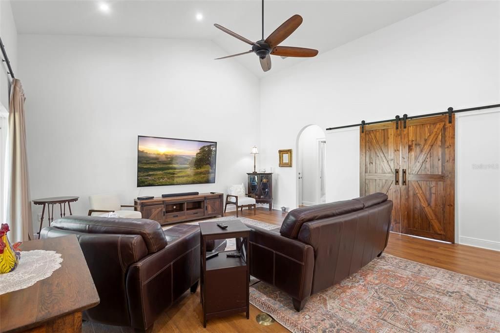 En Venta: $1,295,000 (3 camas, 4 baños, 3313 Pies cuadrados)