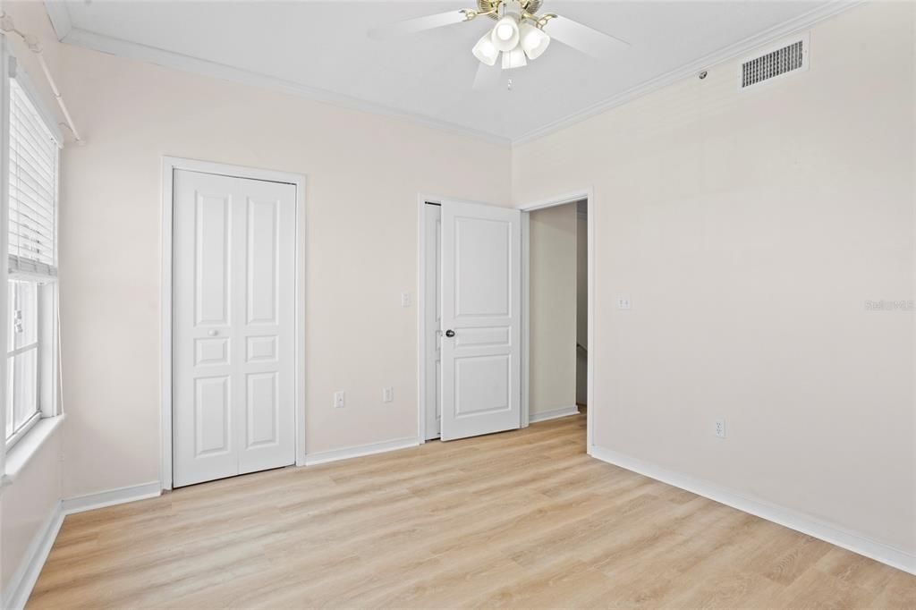 Под контрактом: $290,000 (2 спален, 2 ванн, 1360 Квадратных фут)