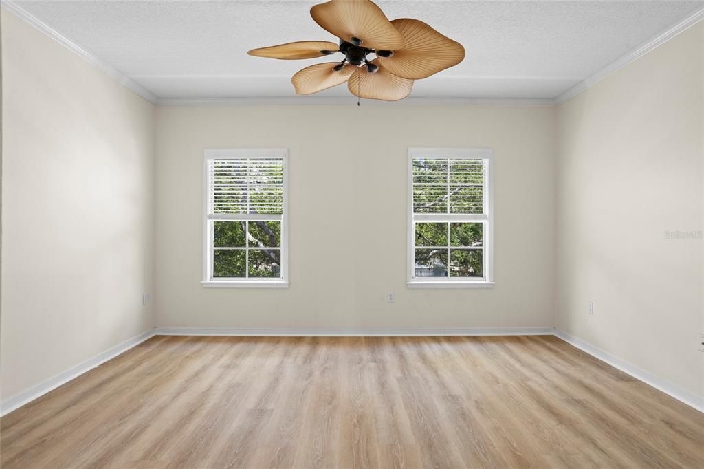 Под контрактом: $290,000 (2 спален, 2 ванн, 1360 Квадратных фут)