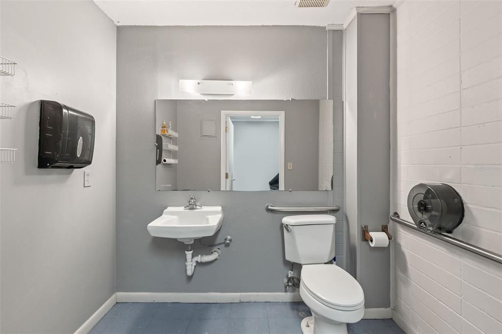 For Sale: $1,200,000 (0 beds, 0 baths, 14195 Square Feet)