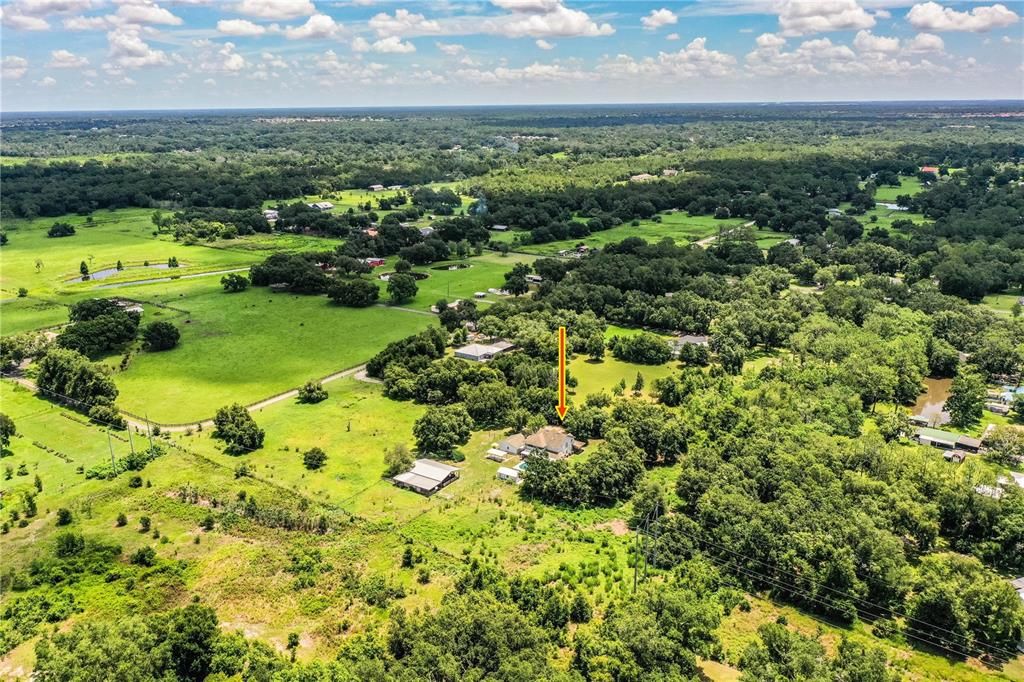 Под контрактом: $469,900 (4 спален, 4 ванн, 2520 Квадратных фут)