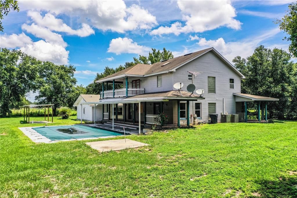 Под контрактом: $469,900 (4 спален, 4 ванн, 2520 Квадратных фут)