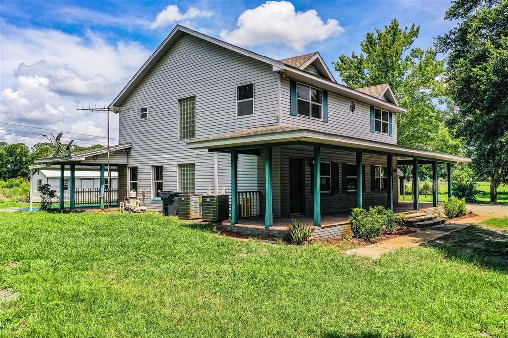 Под контрактом: $469,900 (4 спален, 4 ванн, 2520 Квадратных фут)