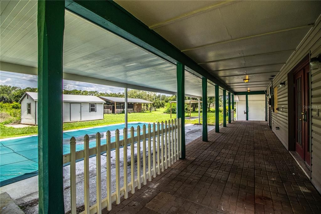 Под контрактом: $469,900 (4 спален, 4 ванн, 2520 Квадратных фут)