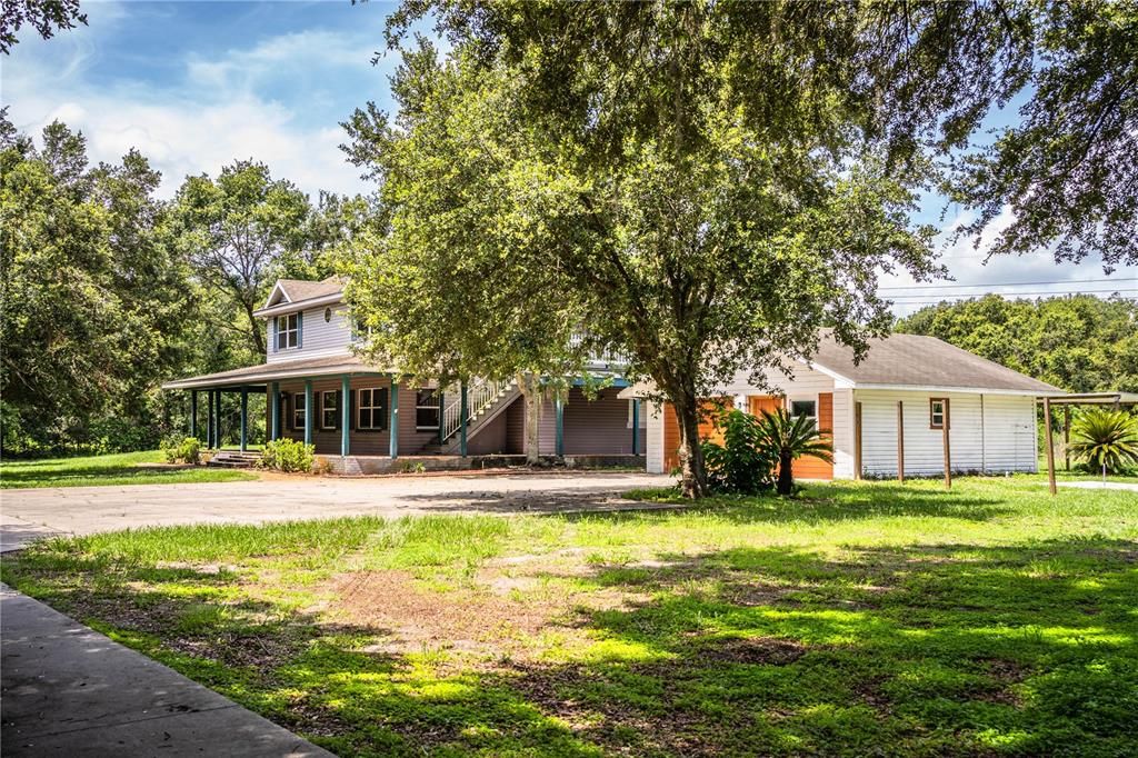 Под контрактом: $469,900 (4 спален, 4 ванн, 2520 Квадратных фут)