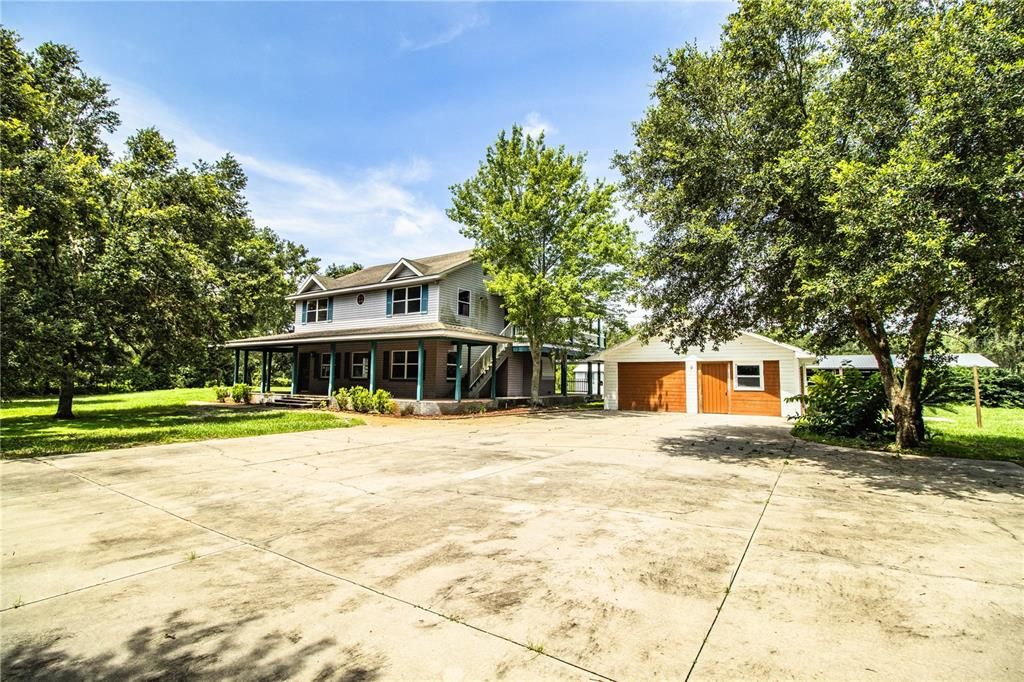 Под контрактом: $469,900 (4 спален, 4 ванн, 2520 Квадратных фут)