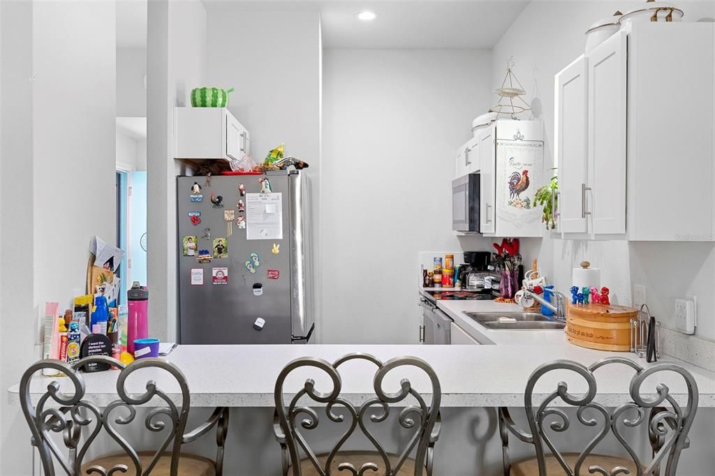 Activo con contrato: $229,500 (2 camas, 2 baños, 1055 Pies cuadrados)