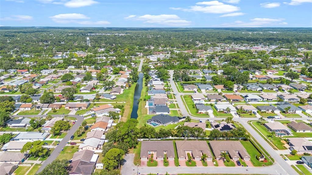 Activo con contrato: $229,500 (2 camas, 2 baños, 1055 Pies cuadrados)