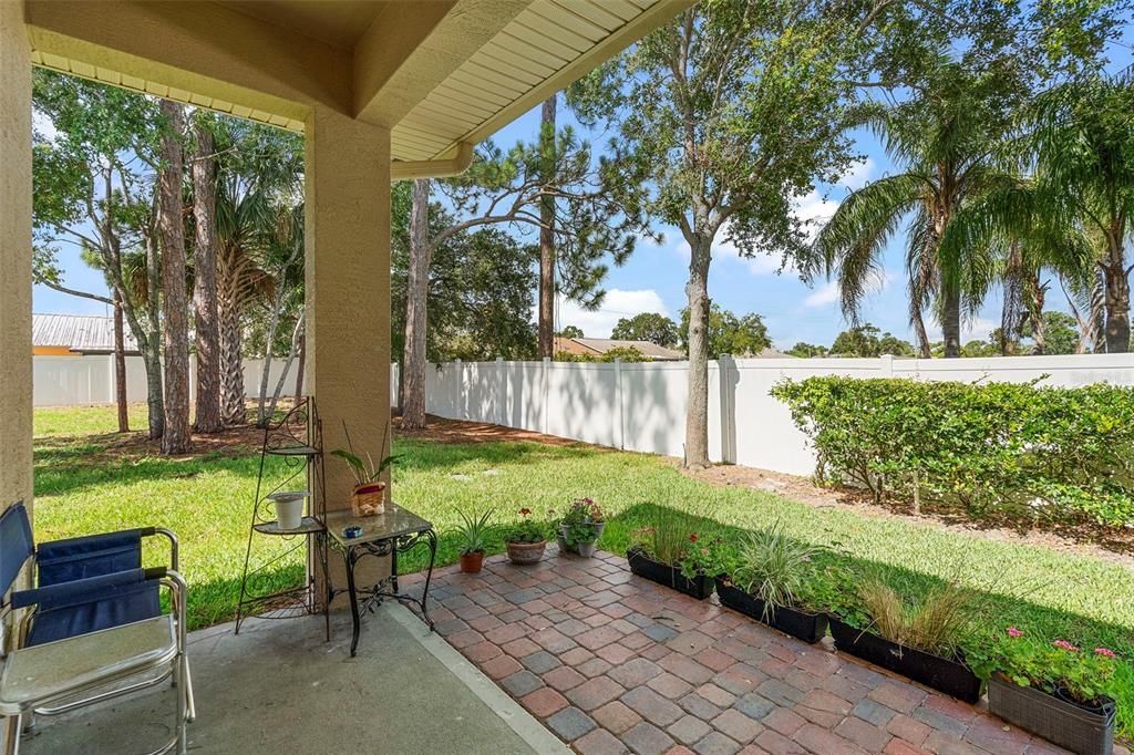 Activo con contrato: $229,500 (2 camas, 2 baños, 1055 Pies cuadrados)