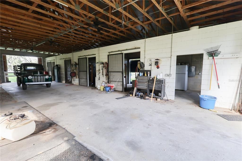 合同活跃: $1,259,000 (7 贝兹, 5 浴室, 4215 平方英尺)