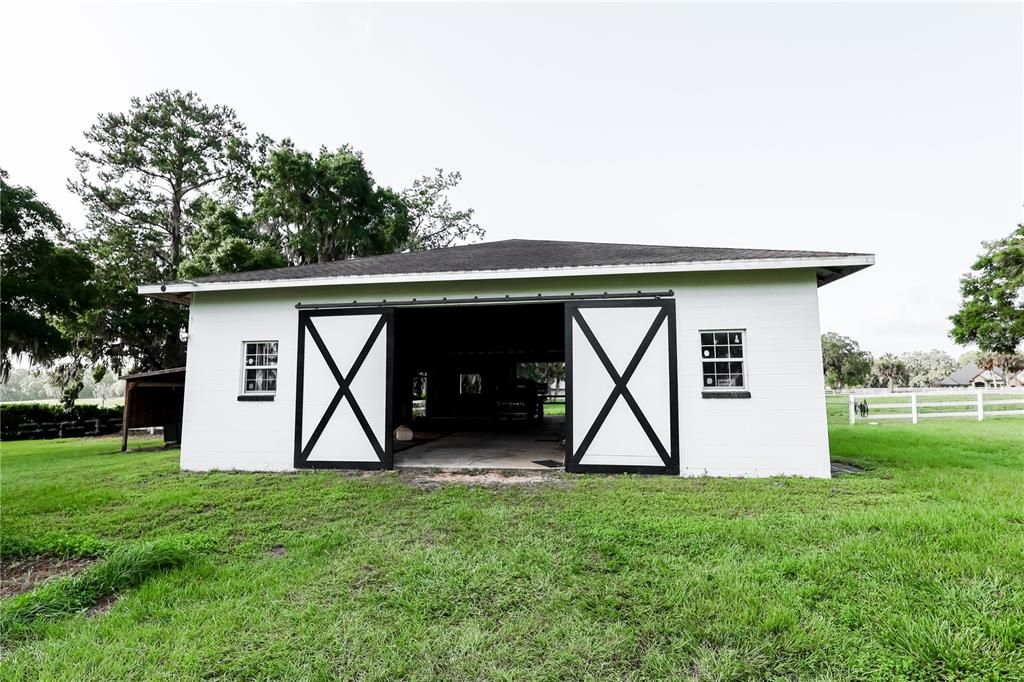 合同活跃: $1,259,000 (7 贝兹, 5 浴室, 4215 平方英尺)