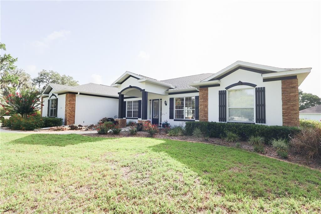 合同活跃: $1,259,000 (7 贝兹, 5 浴室, 4215 平方英尺)