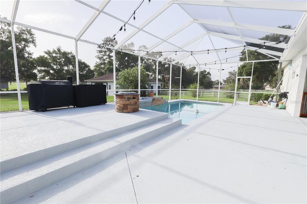 合同活跃: $1,259,000 (7 贝兹, 5 浴室, 4215 平方英尺)