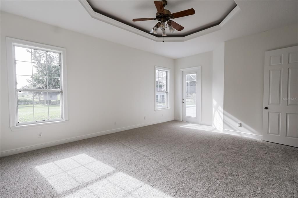 合同活跃: $1,259,000 (7 贝兹, 5 浴室, 4215 平方英尺)