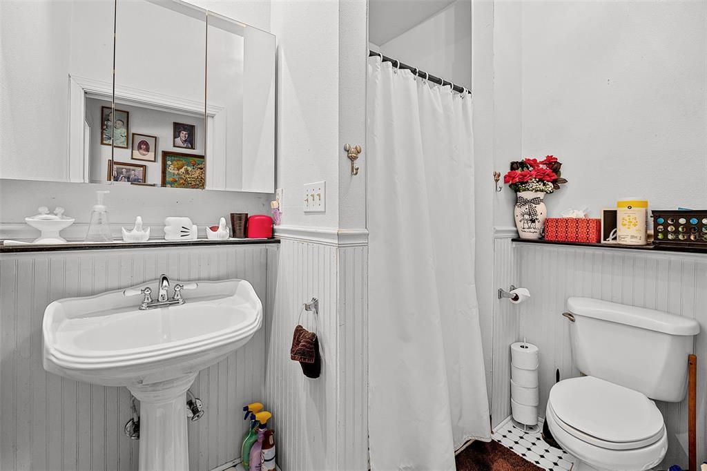 На продажу: $649,989 (4 спален, 3 ванн, 2234 Квадратных фут)