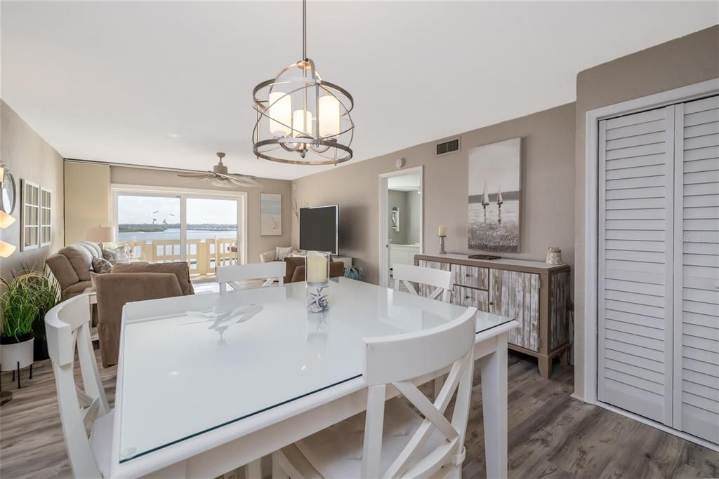 En Venta: $224,000 (1 camas, 1 baños, 964 Pies cuadrados)