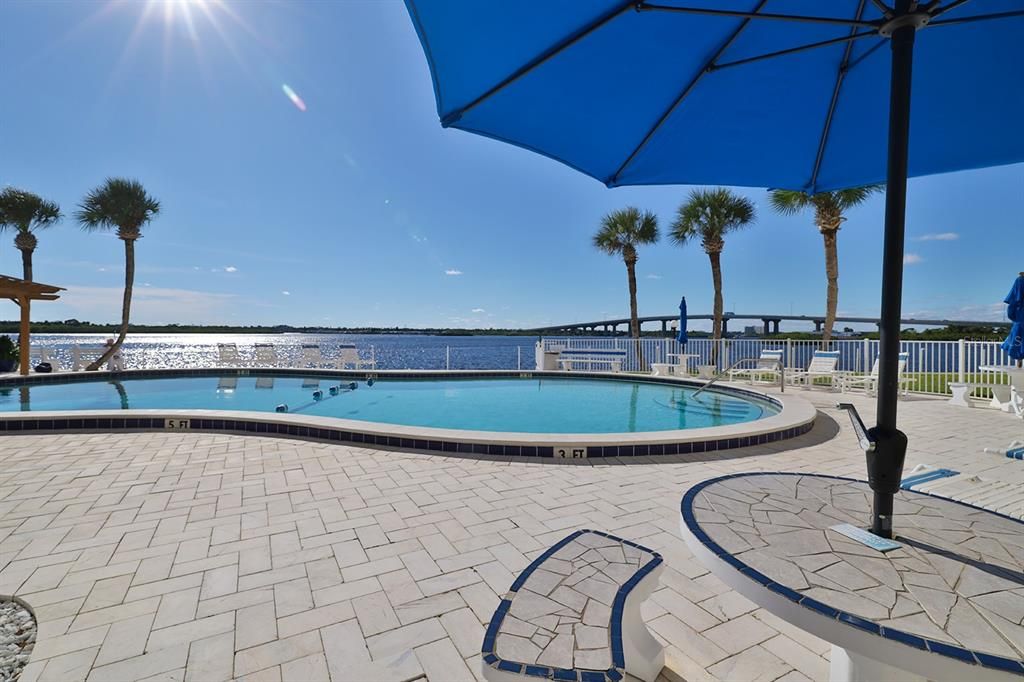 En Venta: $224,000 (1 camas, 1 baños, 964 Pies cuadrados)