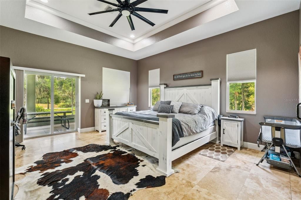 For Sale: $1,050,000 (3 beds, 2 baths, 1800 Square Feet)