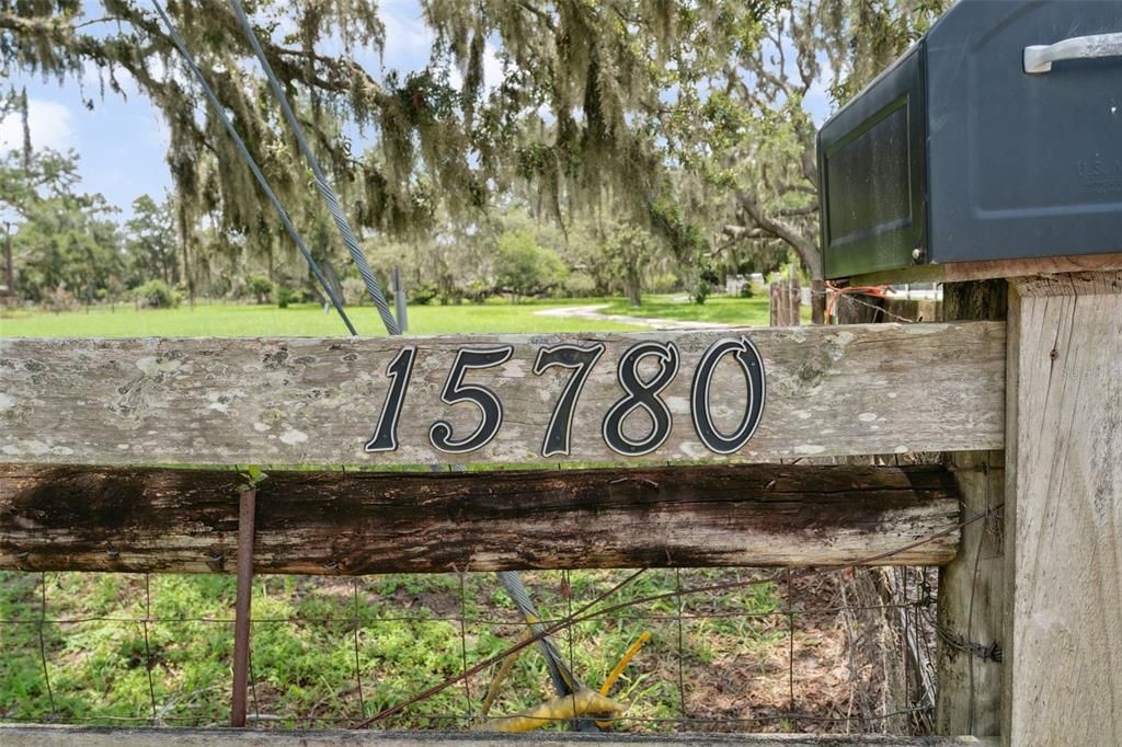 For Sale: $1,050,000 (3 beds, 2 baths, 1800 Square Feet)