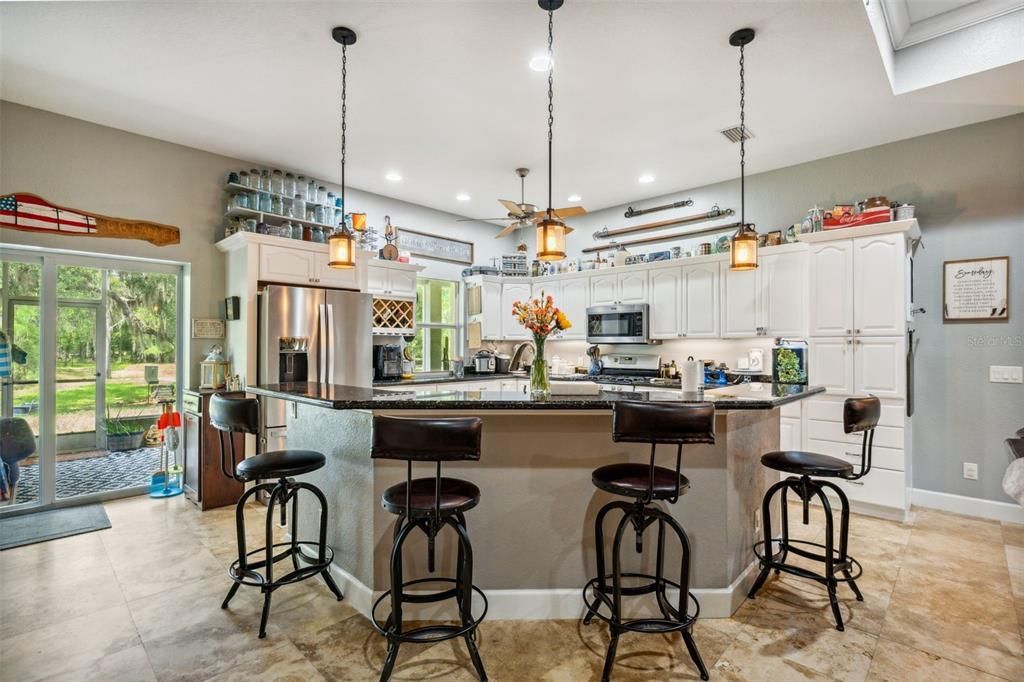 For Sale: $1,050,000 (3 beds, 2 baths, 1800 Square Feet)