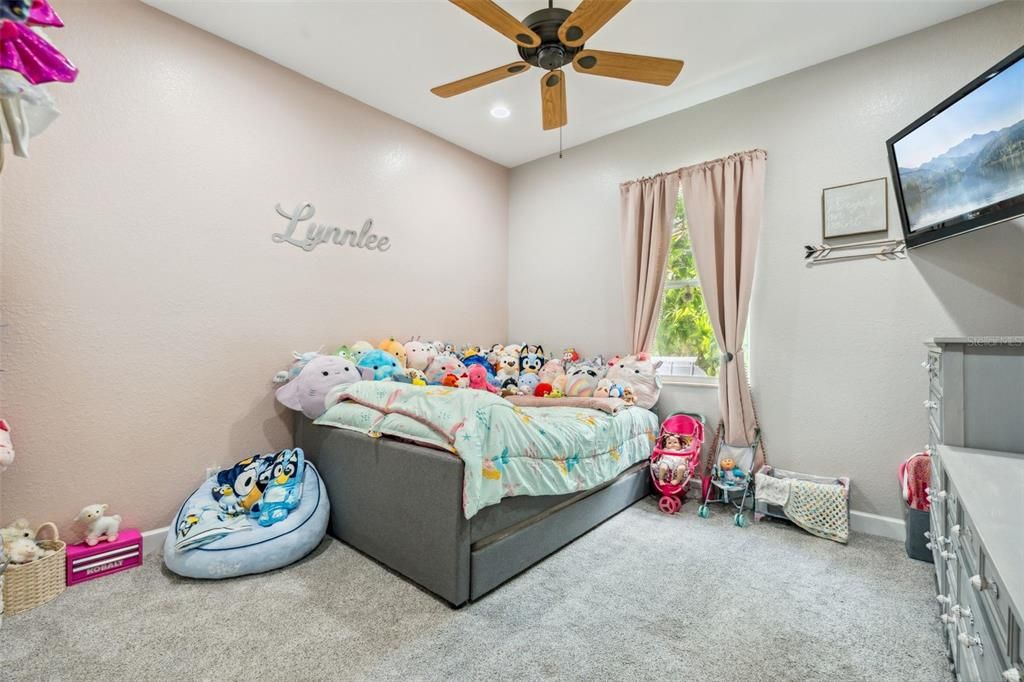 For Sale: $1,050,000 (3 beds, 2 baths, 1800 Square Feet)