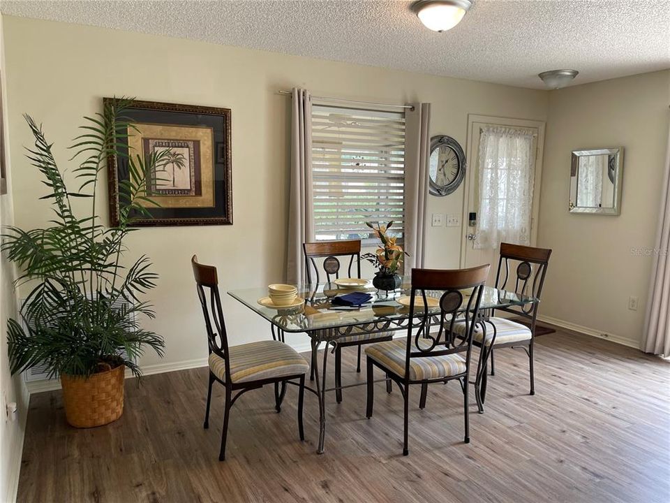 В аренду: $2,000 (2 спален, 2 ванн, 1160 Квадратных фут)