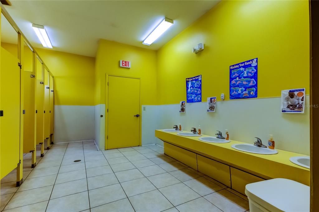 待售: $2,495,000 (0 贝兹, 0 浴室, 5500 平方英尺)