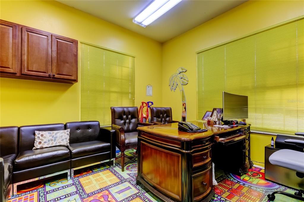 待售: $2,495,000 (0 贝兹, 0 浴室, 5500 平方英尺)