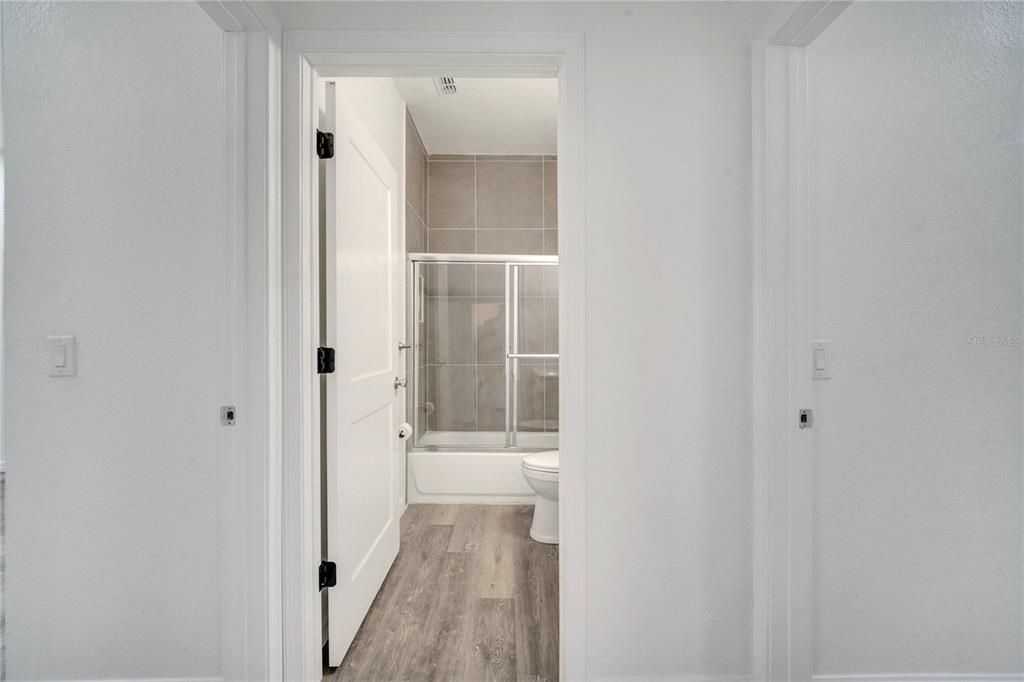 En Venta: $352,999 (3 camas, 2 baños, 1561 Pies cuadrados)