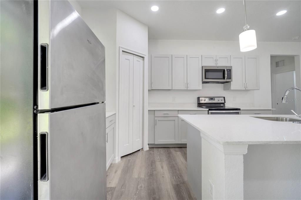 En Venta: $352,999 (3 camas, 2 baños, 1561 Pies cuadrados)