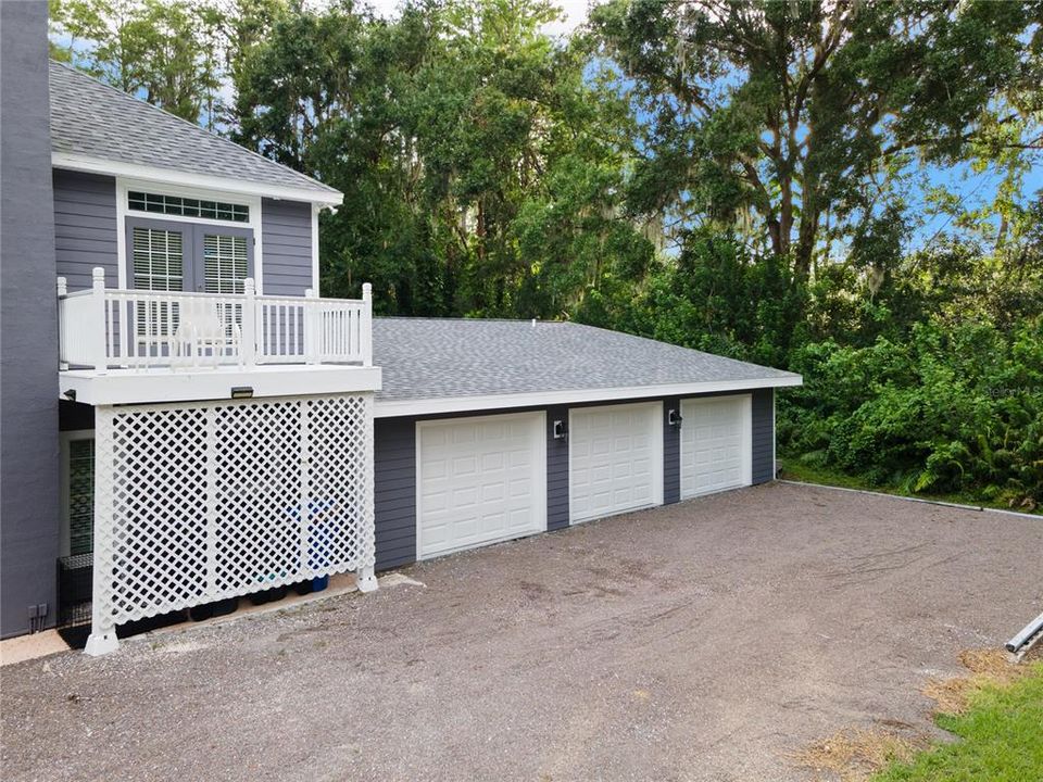 For Sale: $1,395,000 (4 beds, 3 baths, 4071 Square Feet)