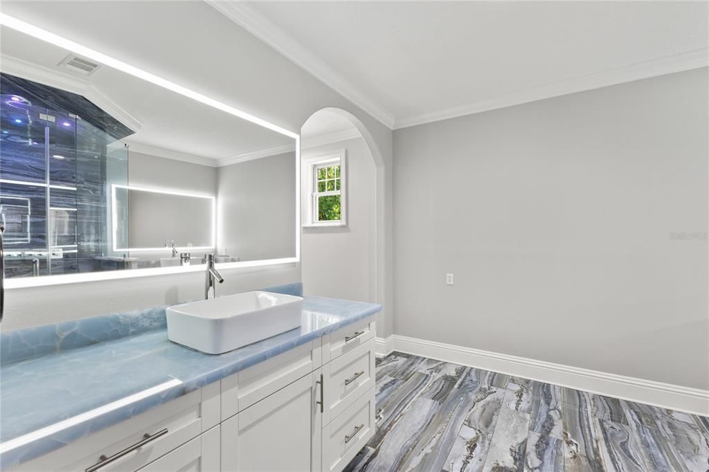 For Sale: $1,395,000 (4 beds, 3 baths, 4071 Square Feet)