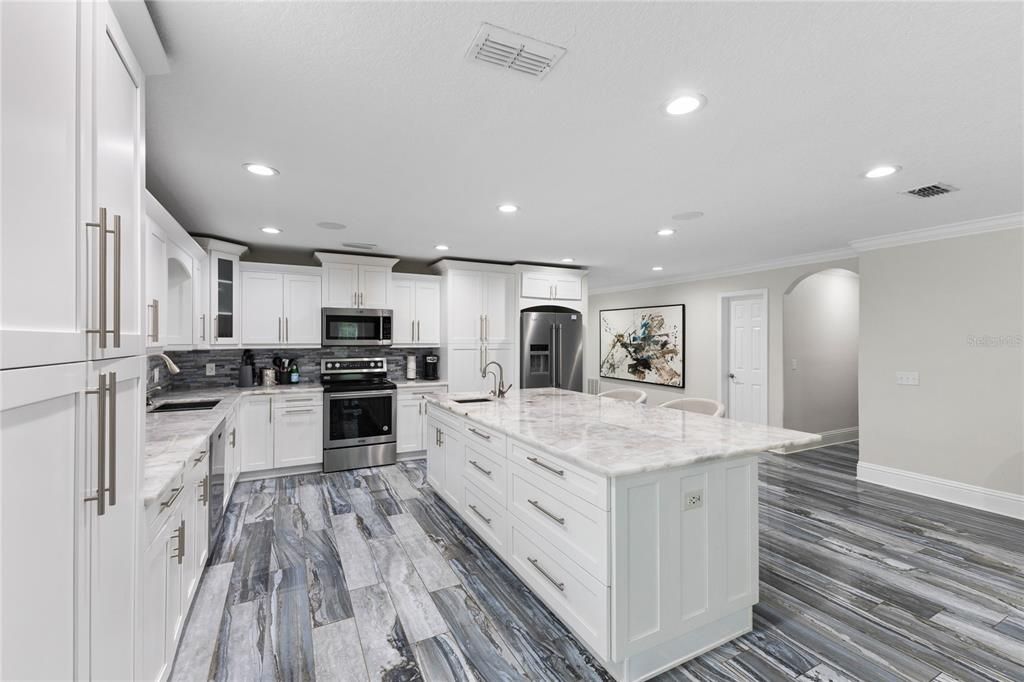 For Sale: $1,395,000 (4 beds, 3 baths, 4071 Square Feet)