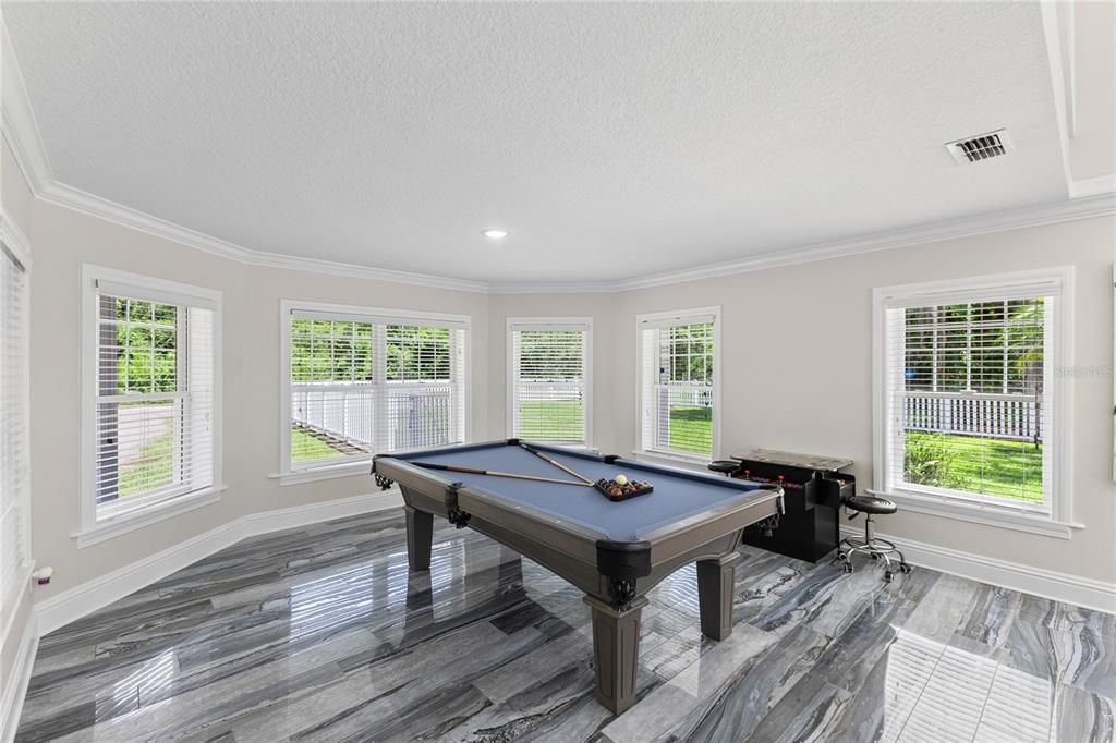 For Sale: $1,395,000 (4 beds, 3 baths, 4071 Square Feet)