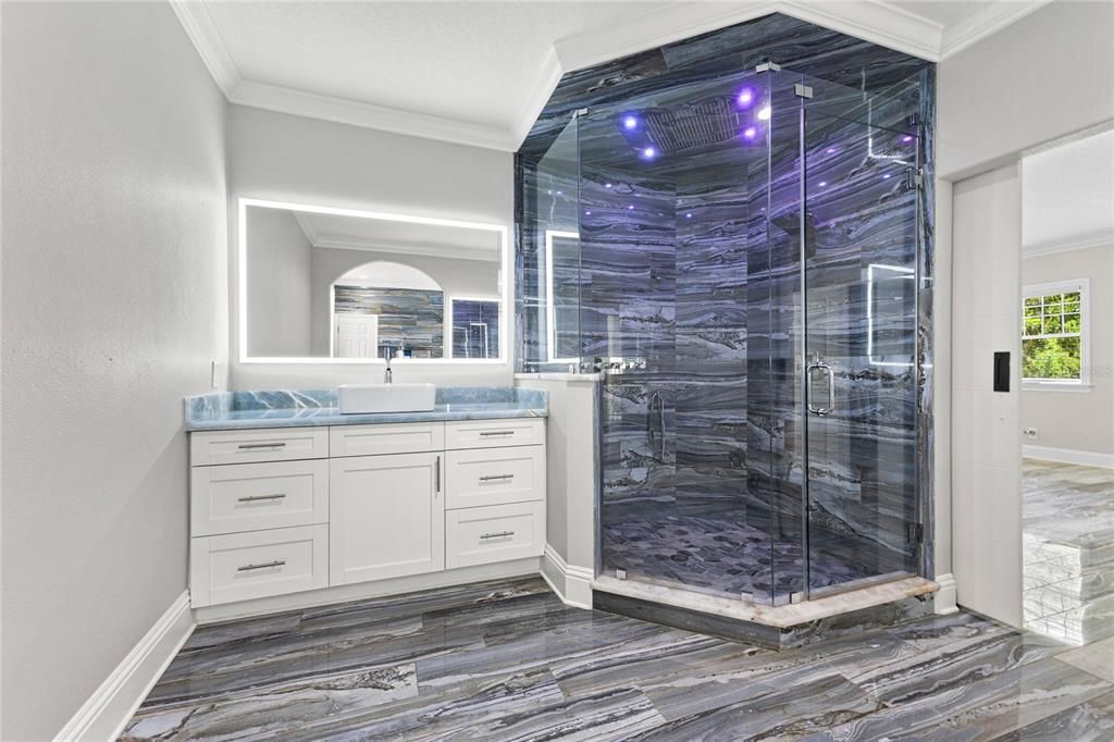 For Sale: $1,395,000 (4 beds, 3 baths, 4071 Square Feet)