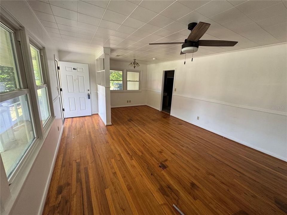 待售: $189,900 (3 贝兹, 2 浴室, 1341 平方英尺)