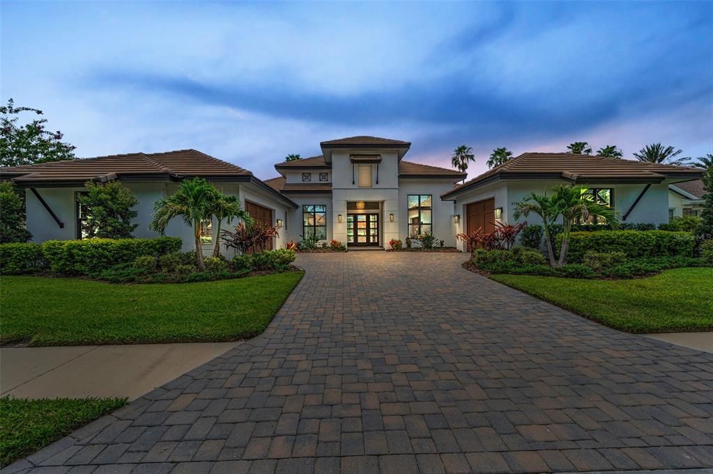 待售: $1,629,900 (4 贝兹, 4 浴室, 3835 平方英尺)