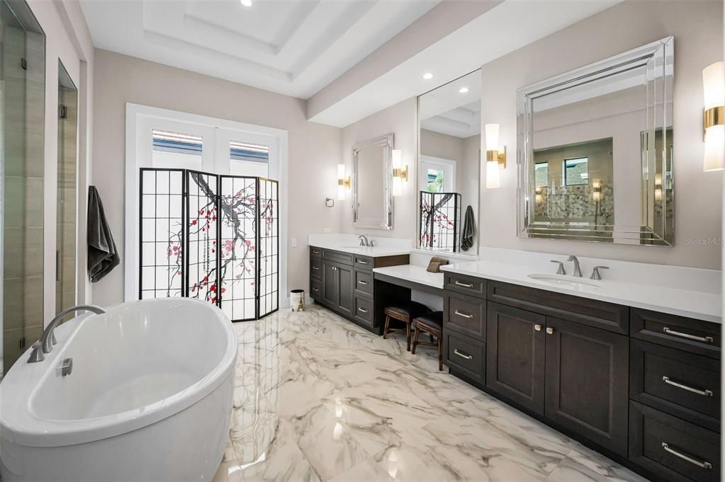 待售: $1,629,900 (4 贝兹, 4 浴室, 3835 平方英尺)