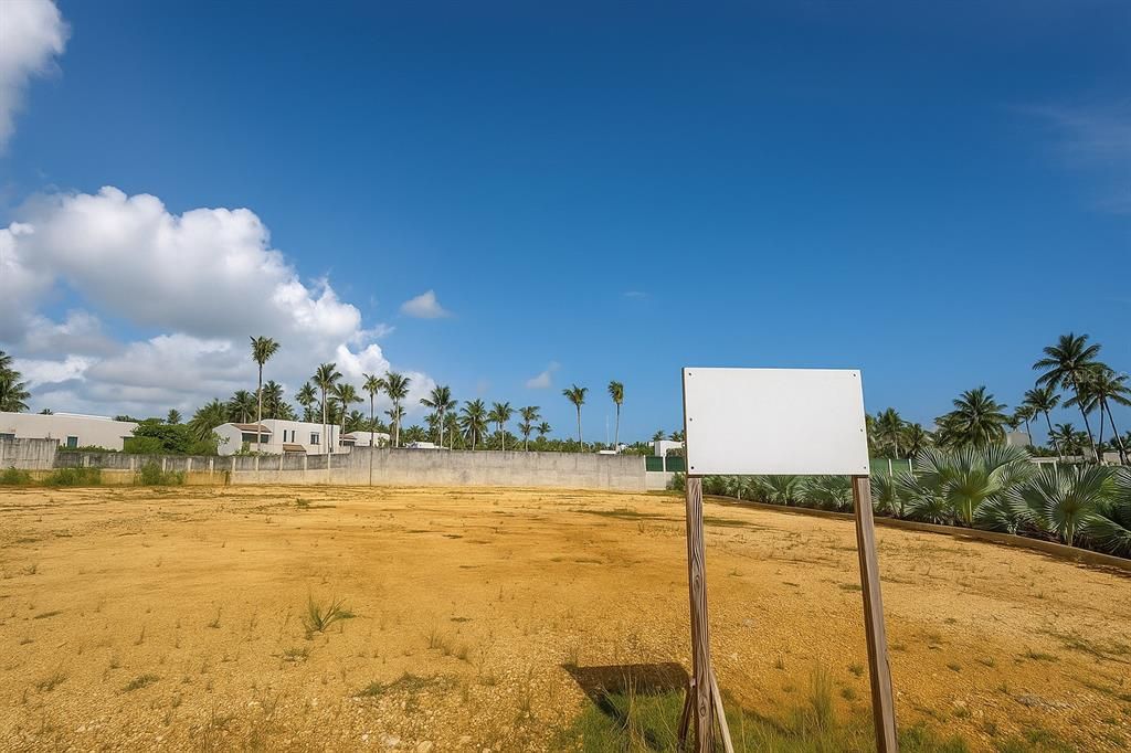 For Sale: $2,800,000 (0.49 acres)