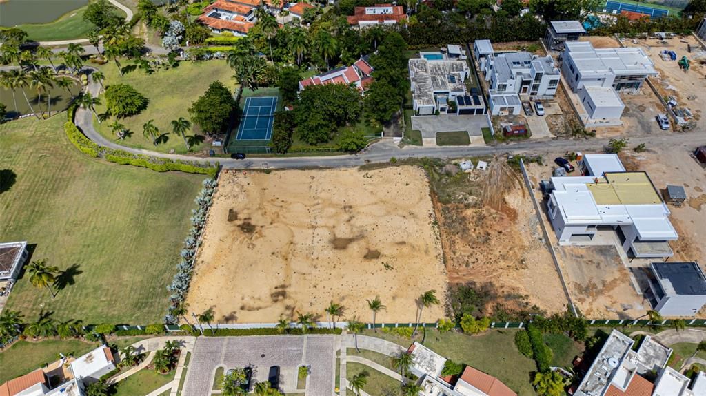 For Sale: $2,800,000 (0.49 acres)