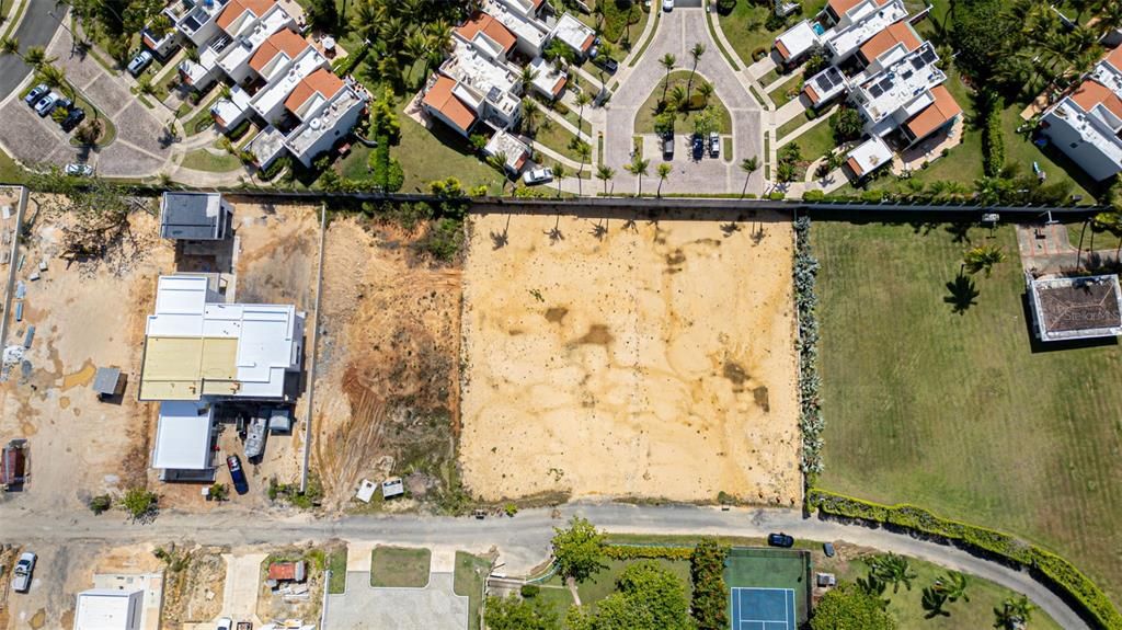 For Sale: $2,800,000 (0.49 acres)