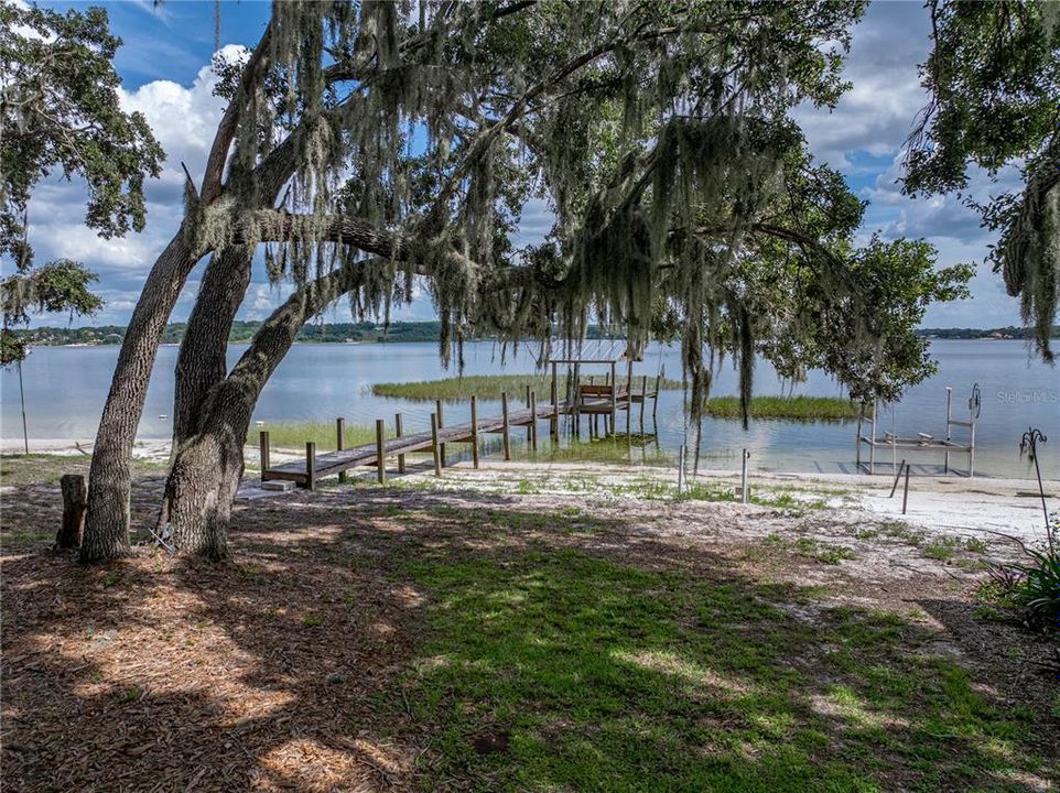 En Venta: $999,900 (4 camas, 3 baños, 2660 Pies cuadrados)