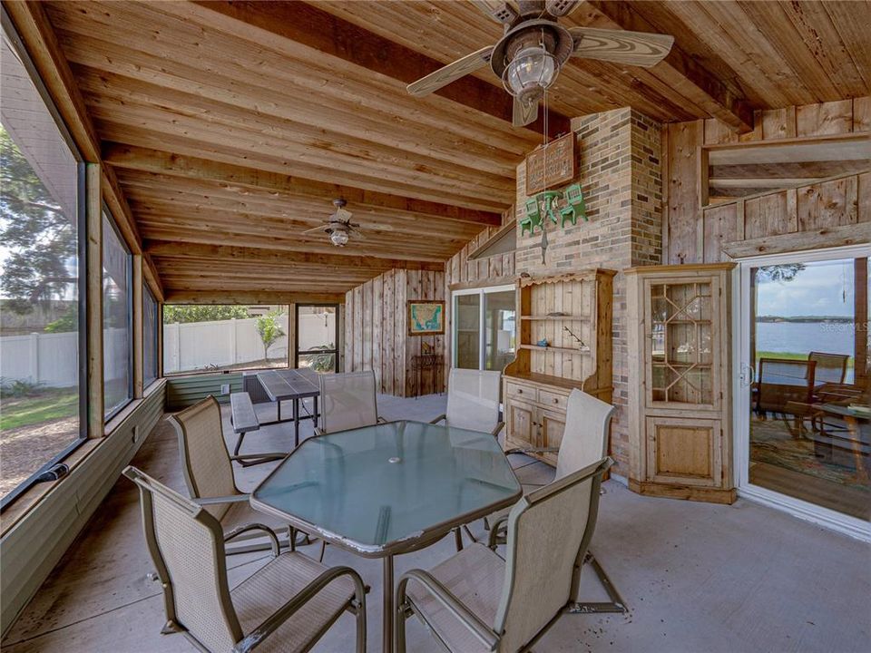 En Venta: $999,900 (4 camas, 3 baños, 2660 Pies cuadrados)