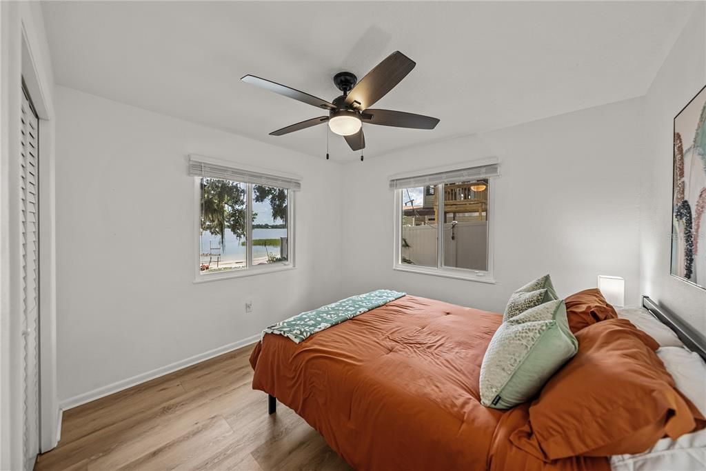 En Venta: $999,900 (4 camas, 3 baños, 2660 Pies cuadrados)