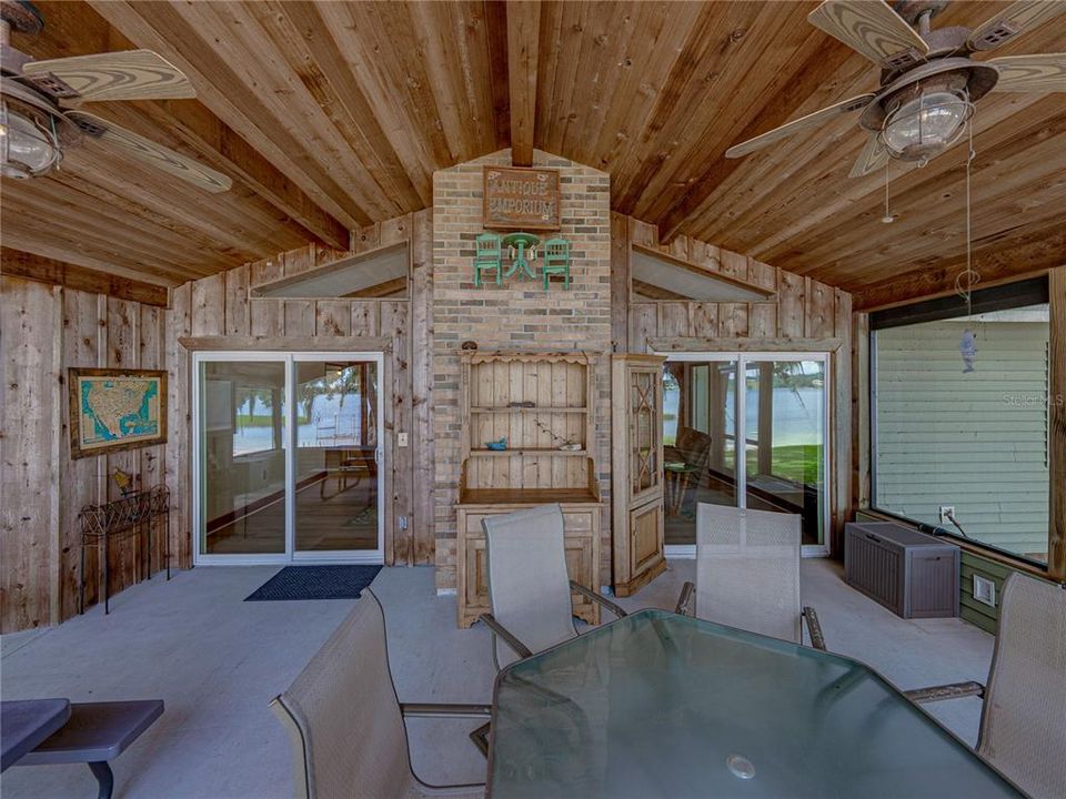 En Venta: $999,900 (4 camas, 3 baños, 2660 Pies cuadrados)