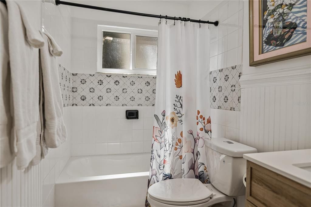 En Venta: $999,900 (4 camas, 3 baños, 2660 Pies cuadrados)