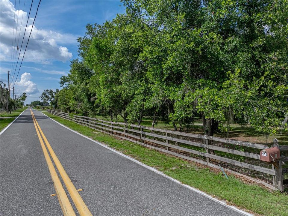 En Venta: $999,900 (4 camas, 3 baños, 2660 Pies cuadrados)