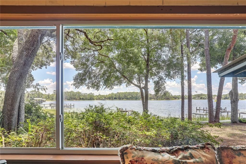 待售: $298,000 (2 贝兹, 1 浴室, 1039 平方英尺)