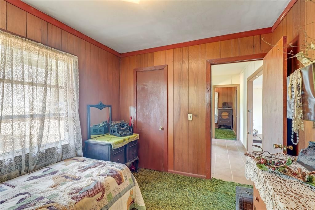 待售: $298,000 (2 贝兹, 1 浴室, 1039 平方英尺)