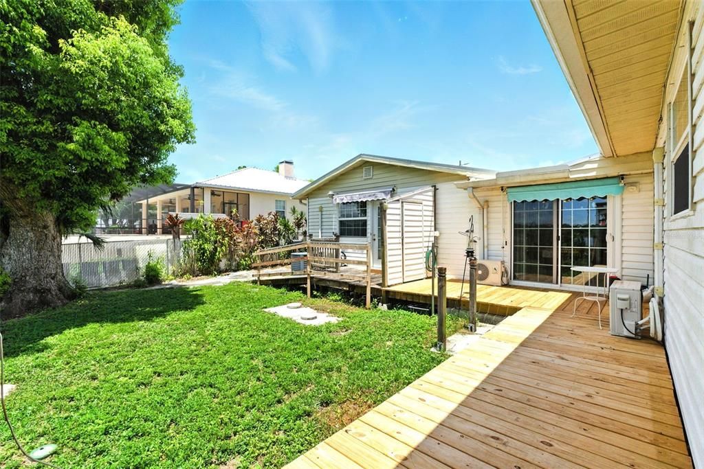 待售: $375,000 (5 贝兹, 5 浴室, 2374 平方英尺)